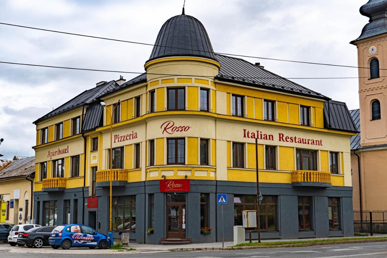 Rosso Aparthotel Michalovce Buitenkant foto